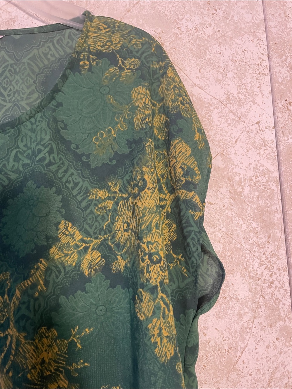 CAbi Green Yellow Floral-Print Scoop Neck Polyester Short Sleeve blouse - Picture 4 of 6